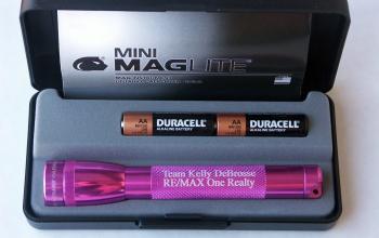 Limited Edition Mini Maglite AA - Hot Pink