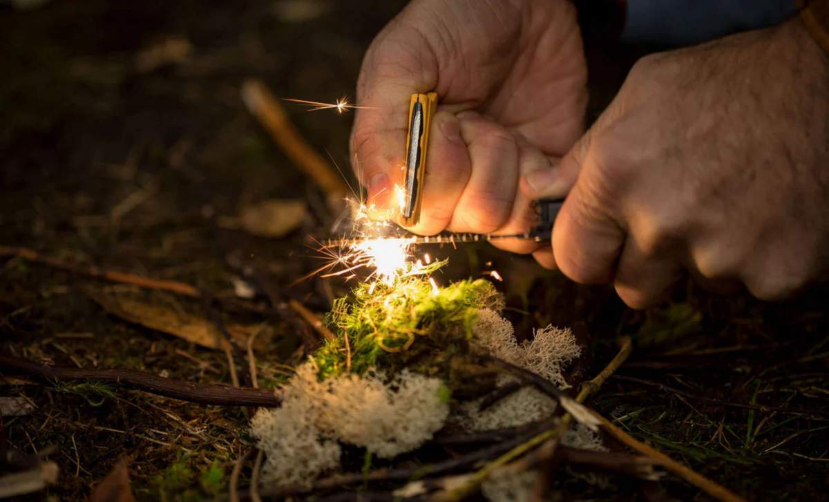 Leatherman signal lighting a spark using built in tools